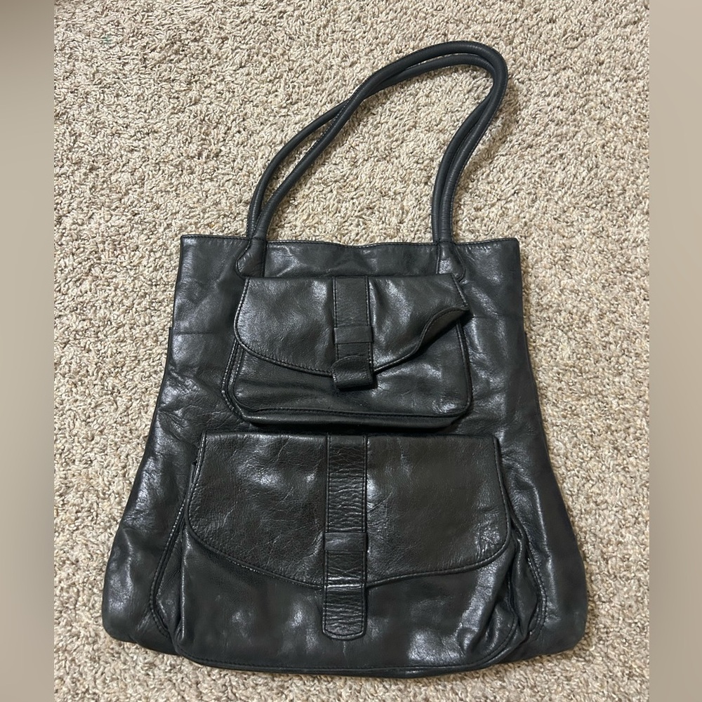 Sabina New York Savage Medium Leather Shoulder Bag Black Magnetic Closure Travel